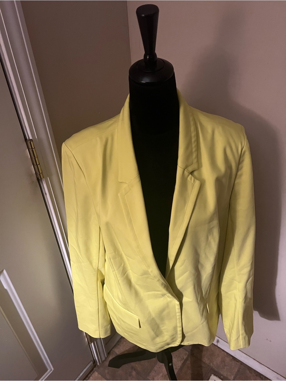 Lane Bryant Chartreuse / light green Single-Button Blazer (14/16)